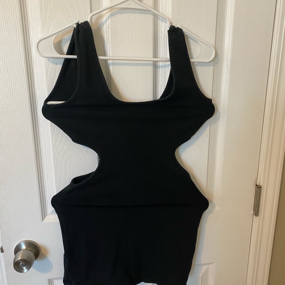 Brandy Melville cut out dress - Picture 3 of 3